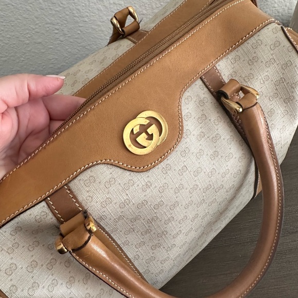 Authentic Vintage Gucci duffel handbag in Tan - Picture 12 of 15